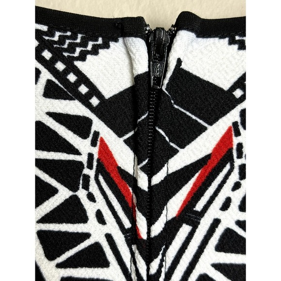 Bisou Bisou Plus Black White Tribal Bodycon Dress Size 16 - Picture 4 of 9